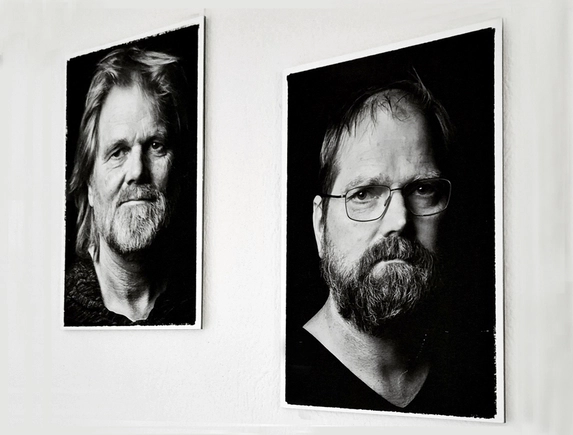 Fine art prints verlijmd op 3 mm dibond, prachtig voor indringende, artistieke foto's. 