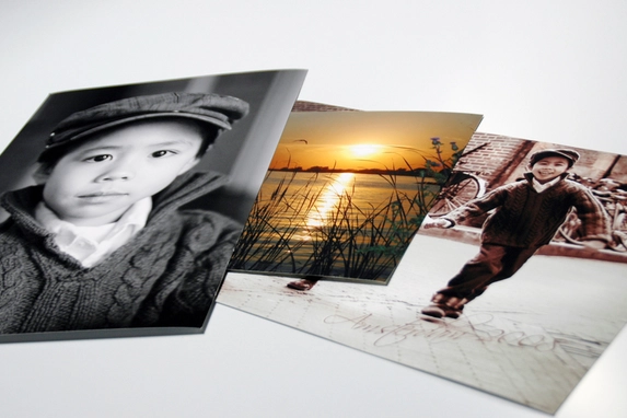 Fotogeschenk fotoafdrukken zijn van topkwaliteit: iets dikker papier en perfecte kleuren, alle formaten, zeer snelle levering.